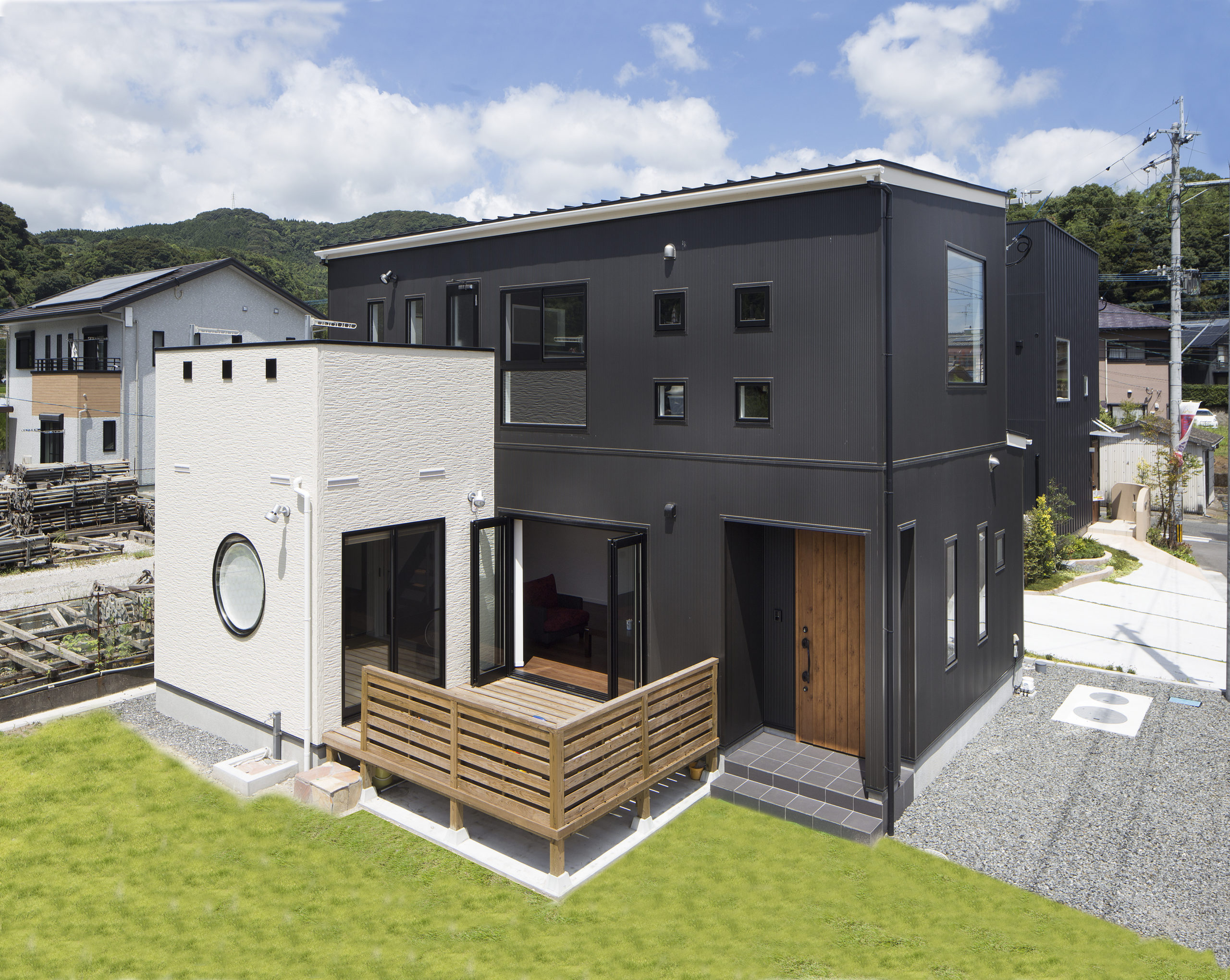 家族が笑顔で仲良く暮らせる、個性的でスタイリッシュなおうち。