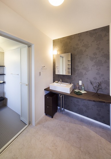 四季折々の彩りが楽しめる、中庭を囲む和モダンのおうち。