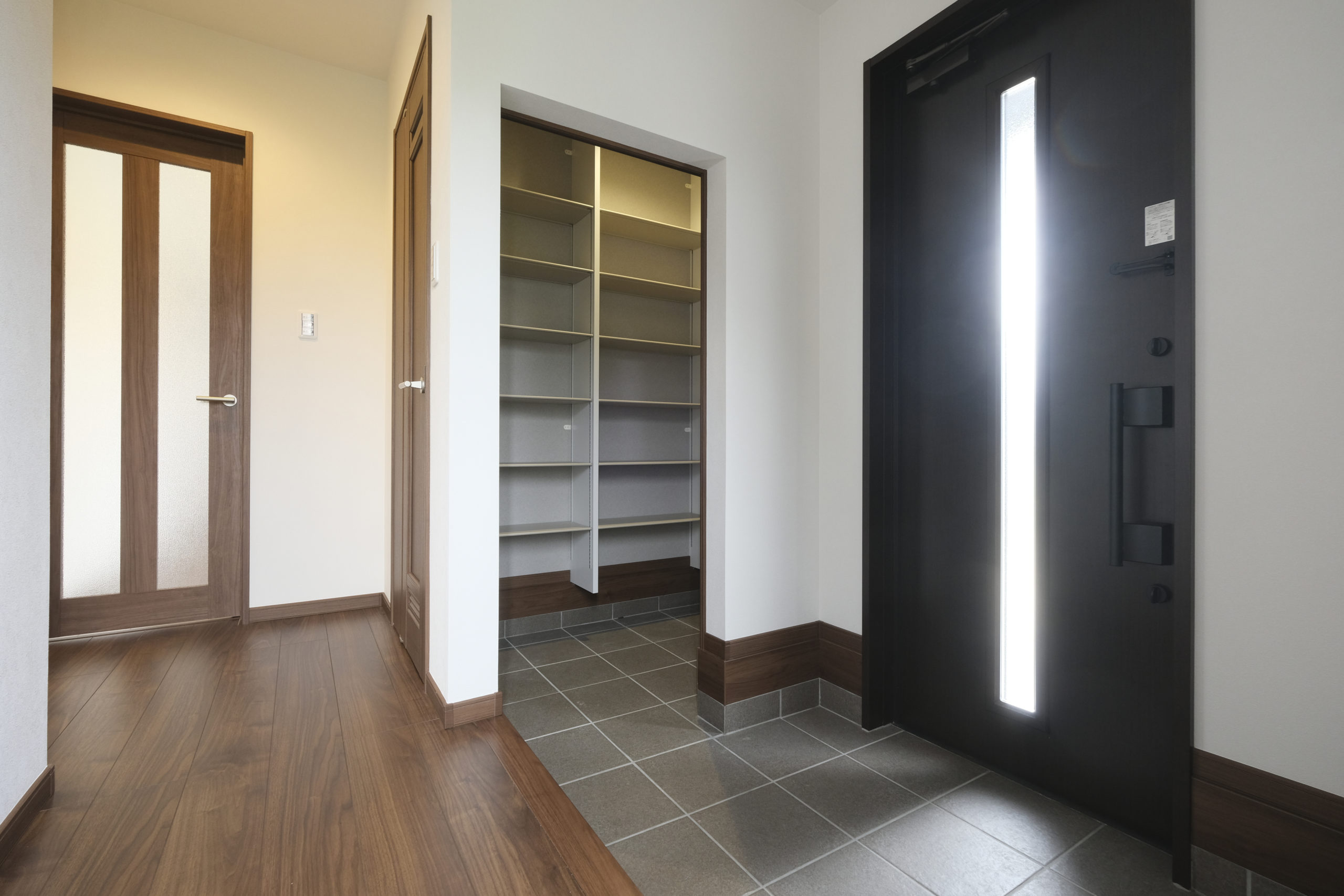 長く住みやすい平屋造りで、つながりを感じる暮らしを。