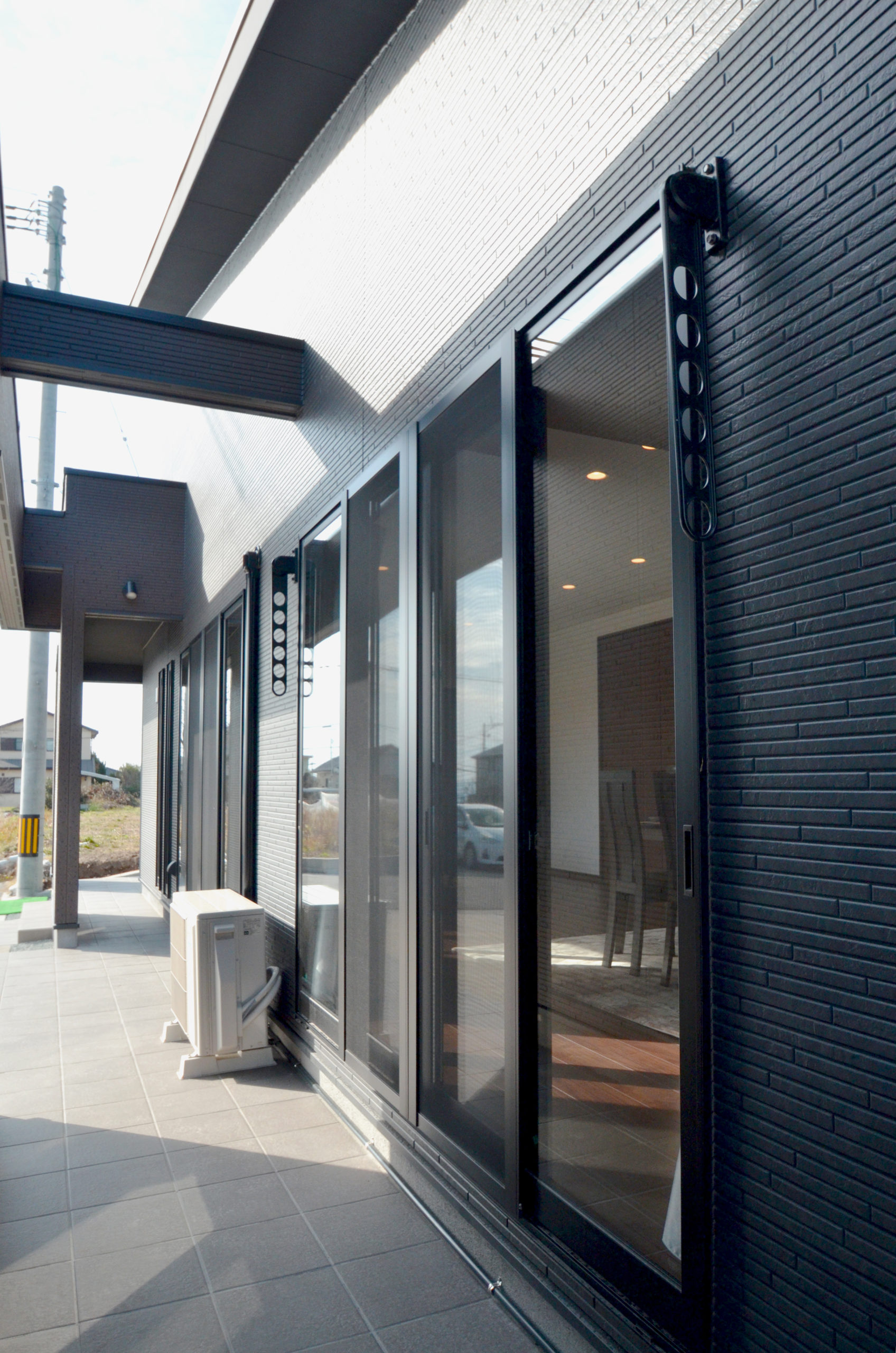 長く住みやすい平屋造りで、つながりを感じる暮らしを。