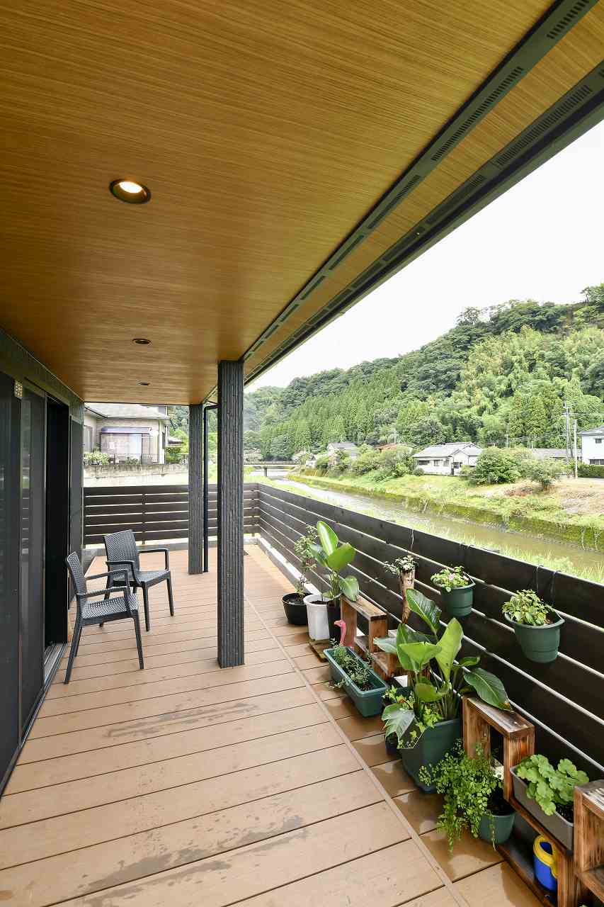 住み手のセンスと個性を表現したフラットハウス。