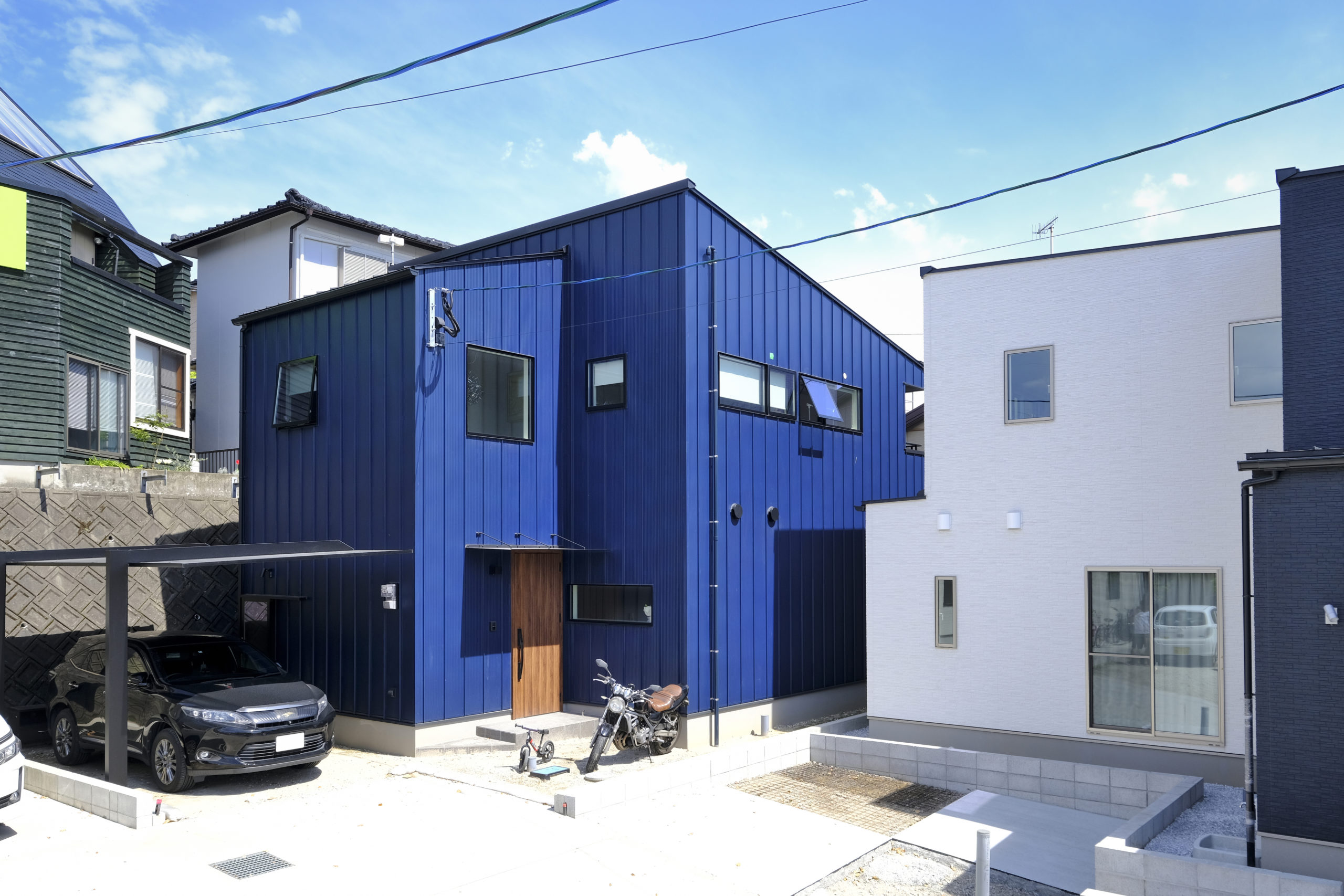 配色と採光にこだわったスタイリッシュな住空間