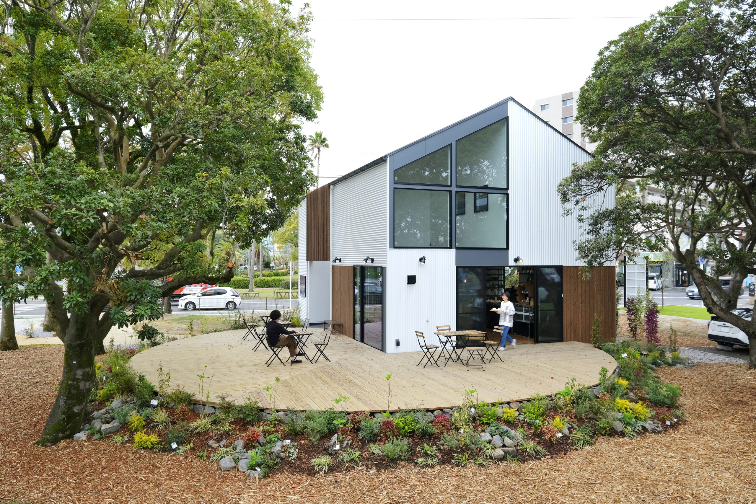 新感覚！住宅展示型カフェハウス。公園内に家づくり体験できる場所を。