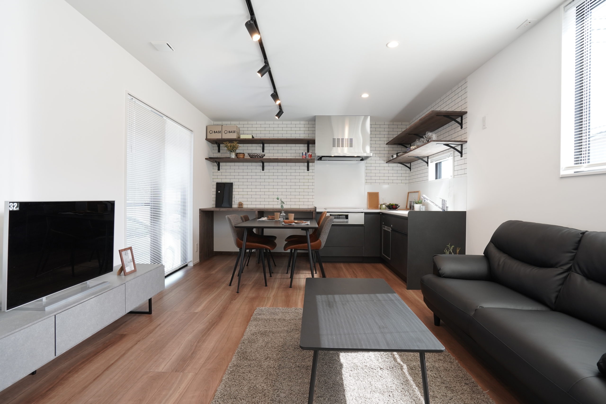 暮らしを飾る、アート感のあるデザイン。