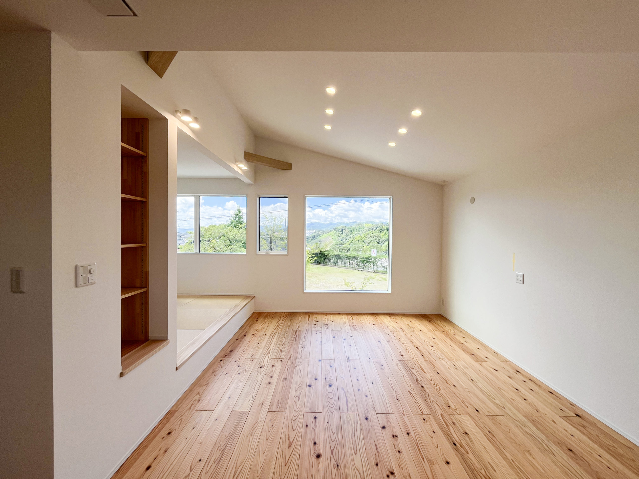 この家だけの景色を。住宅密集地におすすめの2階リビングの家