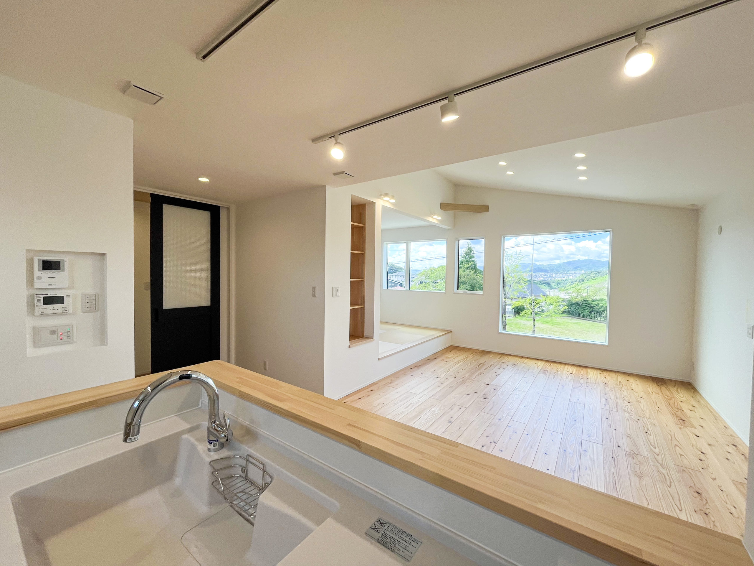 この家だけの景色を。住宅密集地におすすめの2階リビングの家